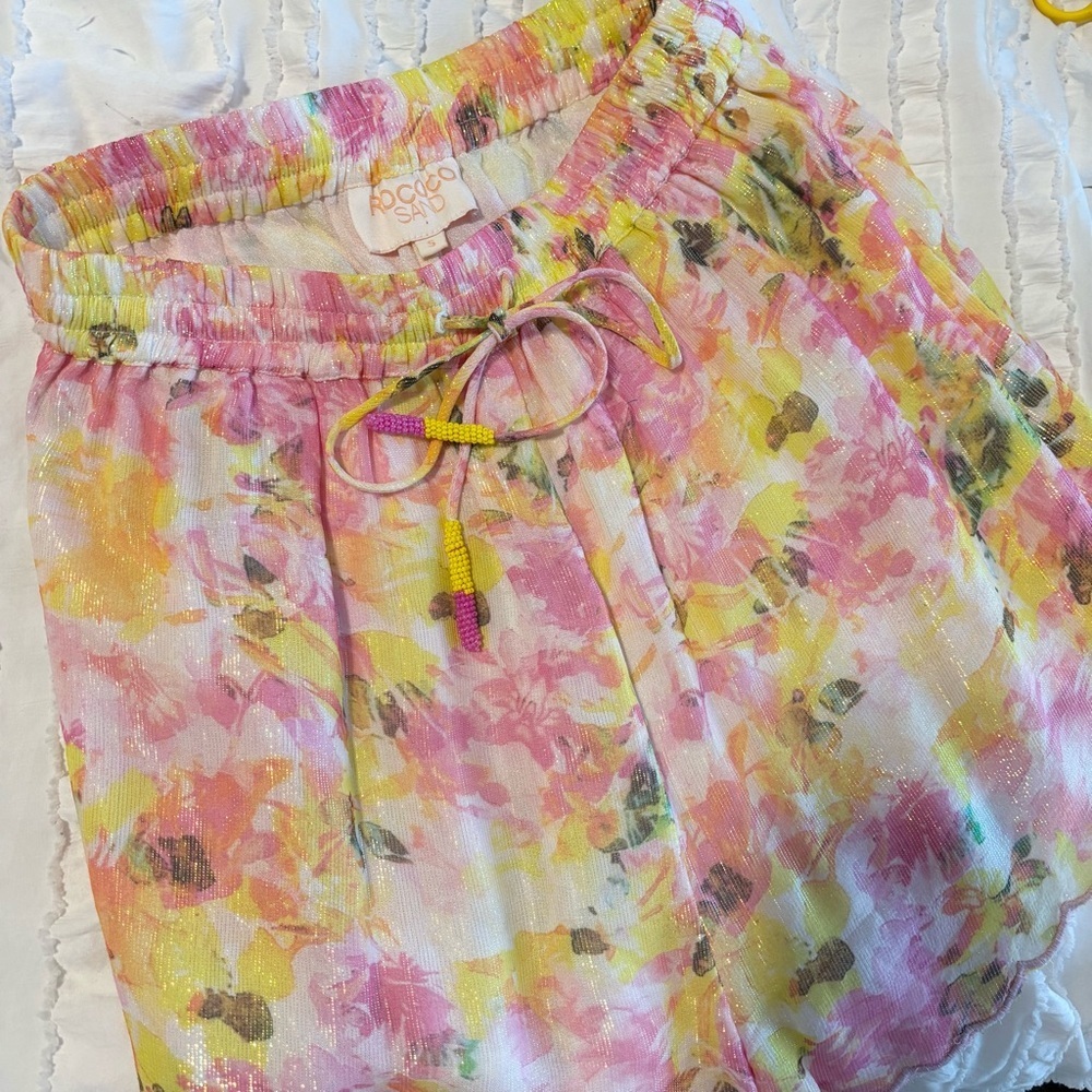 Rococo Sand Nesh Floral Shorts Yellow Pink Scallop Hem Size S - Picture 10 of 10